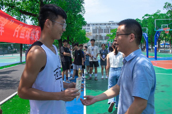 37ad777dcd3d4e56befac0c8e64922a3.png 图片3.png